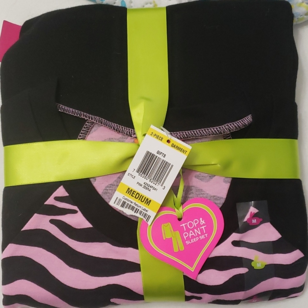 NWT Jenni sleep set